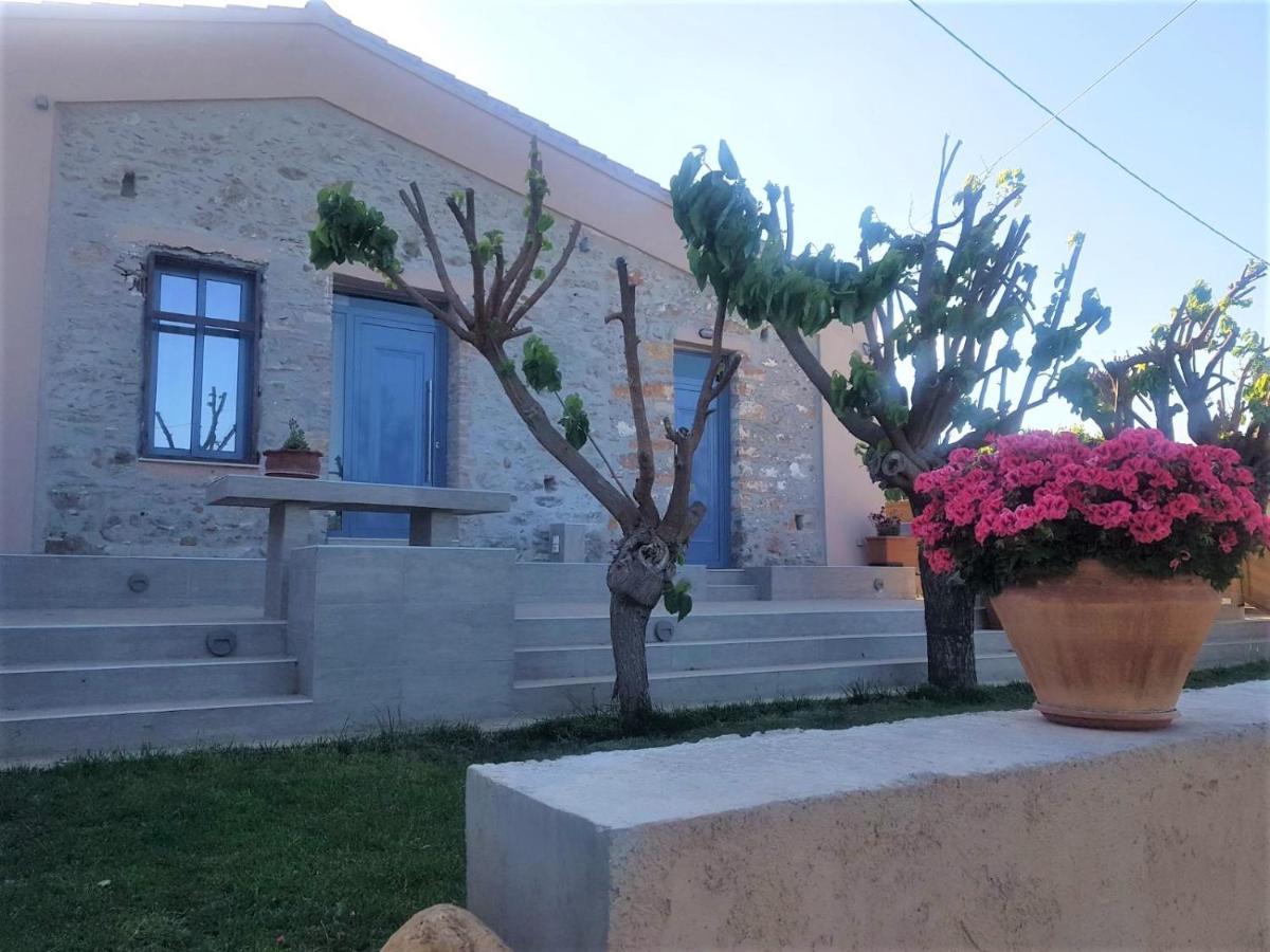 Laini Guest Houses Kouloukouthiana Exterior photo